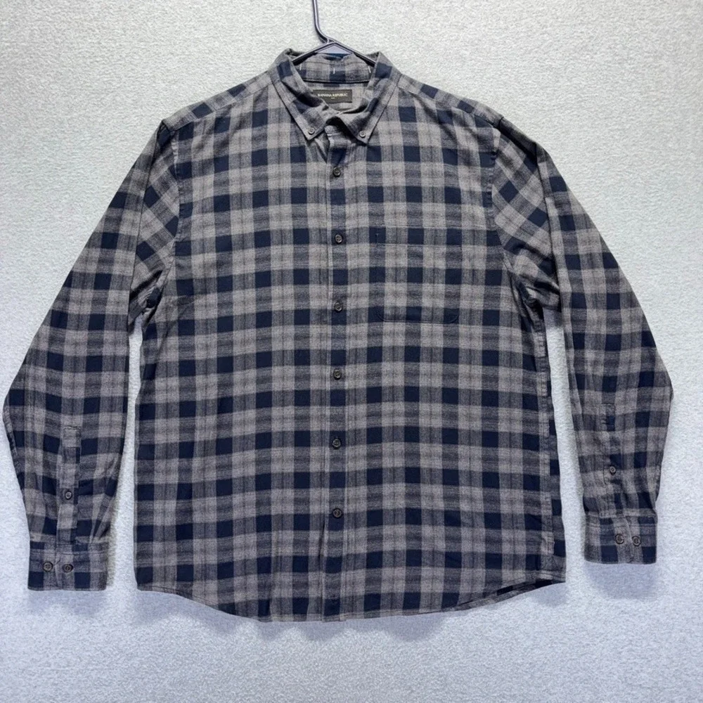 Banana Republic Shirt Mens Large Gray Plaid Button Down Flannel Untucked Fit‎